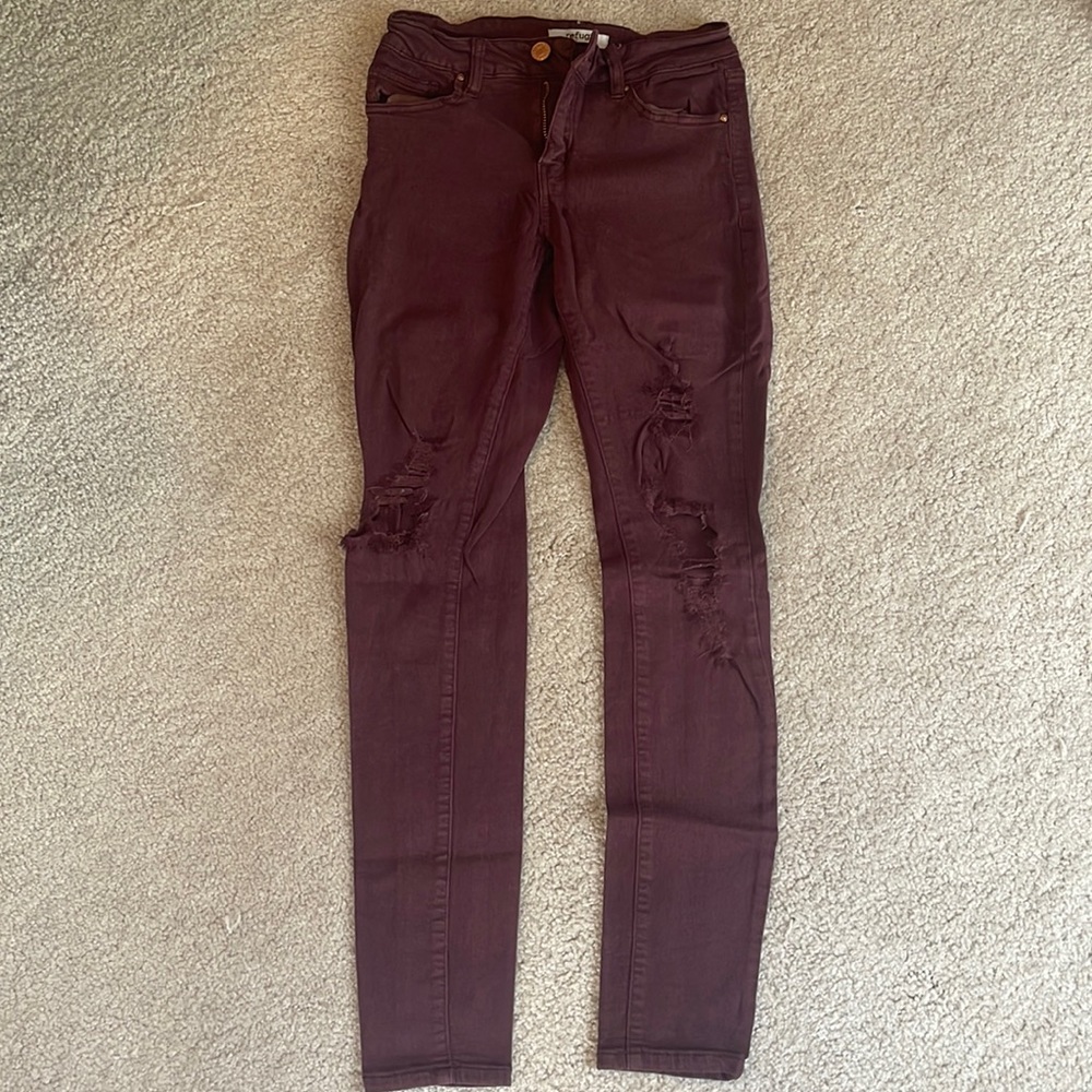 Maroon colored skinny jeans